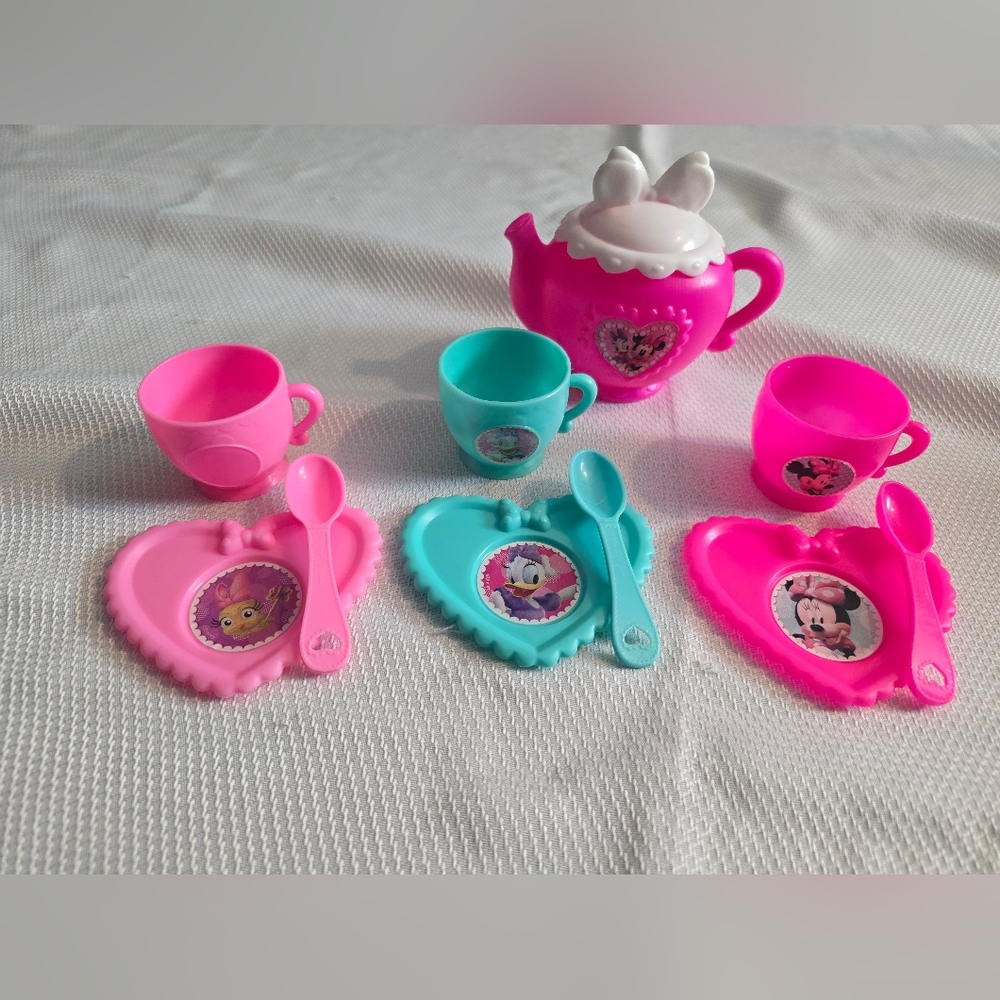 🚨3/30% OFF🚨Minnie Mouse Tea Party Set